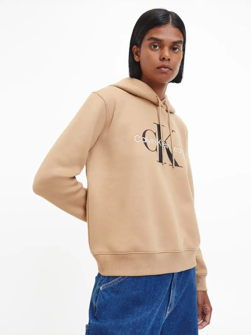 Η διαχρονικότητα και το flexibility του CK Black Denim που φέρνει το coolness των 90s’ στα roaring 20s’ - εικόνα 10