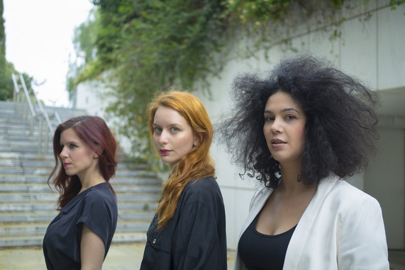 Τρία κορίτσια τραγουδούν Leonard Cohen - εικόνα 3