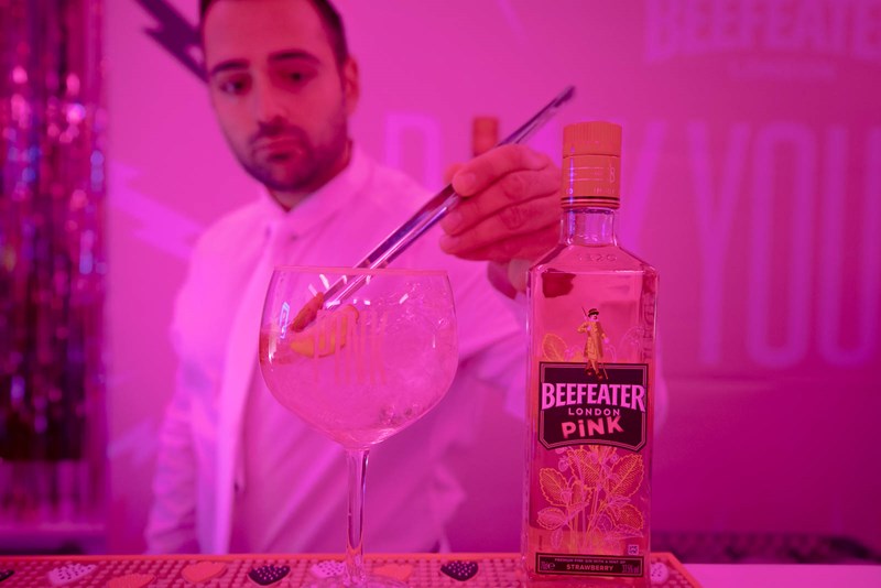 Πήγαμε στο πιο ροζ πάρτι της πόλης - εικόνα 3