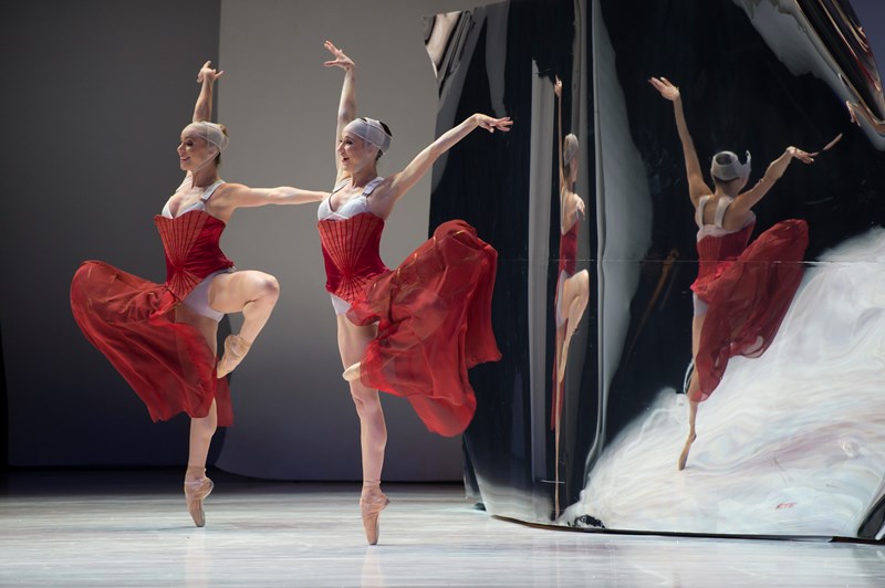 8 παραστάσεις για να δείτε τα Χριστούγεννα - εικόνα 3