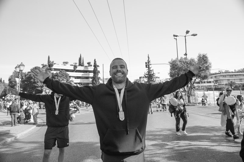 Τι έκανε ο Nick Youngquest στην Αθήνα; - εικόνα 3