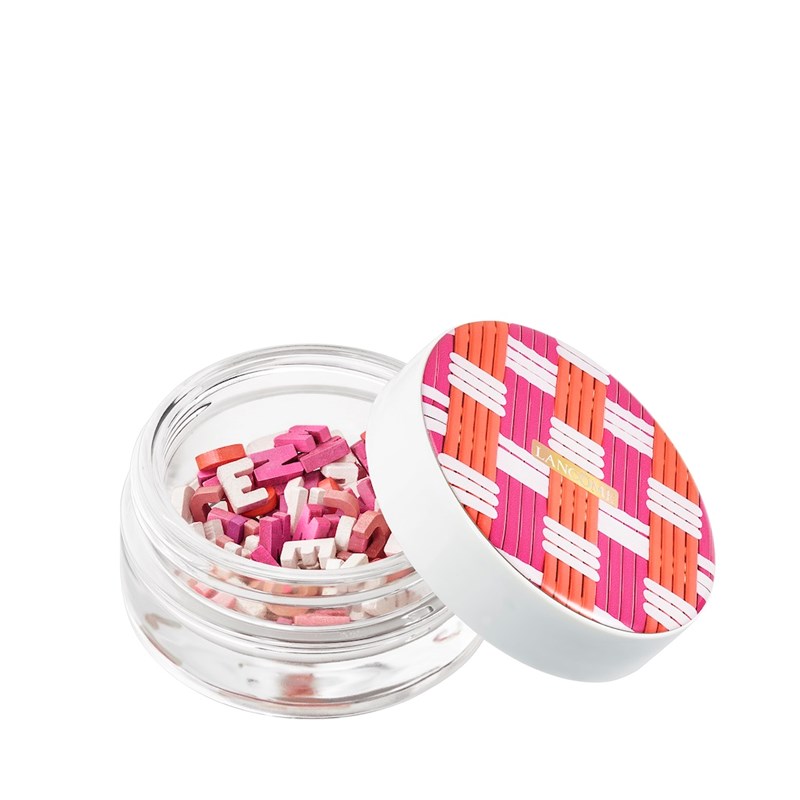 18 νέα beauty items που θα σε κάνουν να κολλήσεις μαζί τους - εικόνα 3