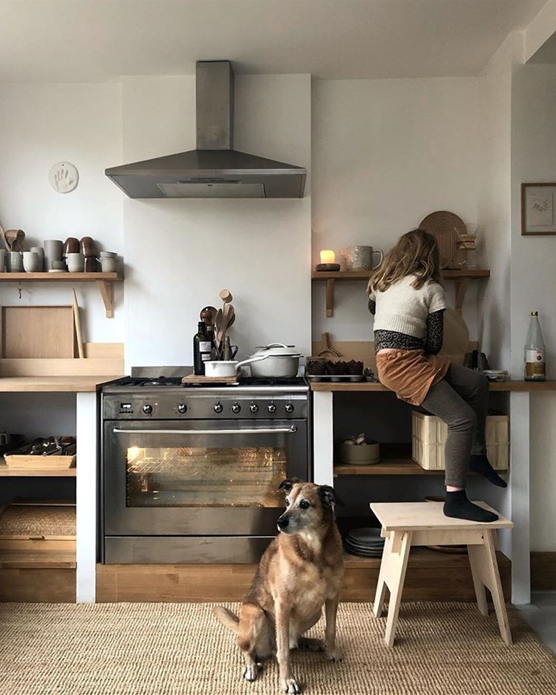 Ένα υπέροχο σπίτι που παραδίδεται στην γοητεία και την θαλπωρή των γήινων τόνων - εικόνα 3