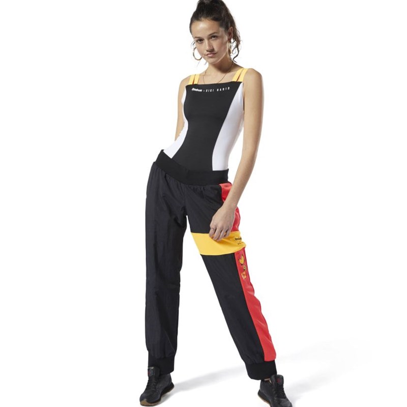 Δείτε πρώτες την συλλογή της Gigi Hadid για τo brand Reebok - εικόνα 2