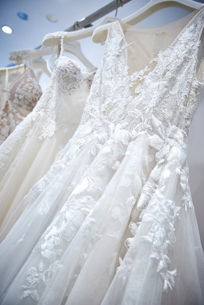 Kiss the bride: Πώς θα επιλέξεις το τέλειο νυφικό; - εικόνα 2