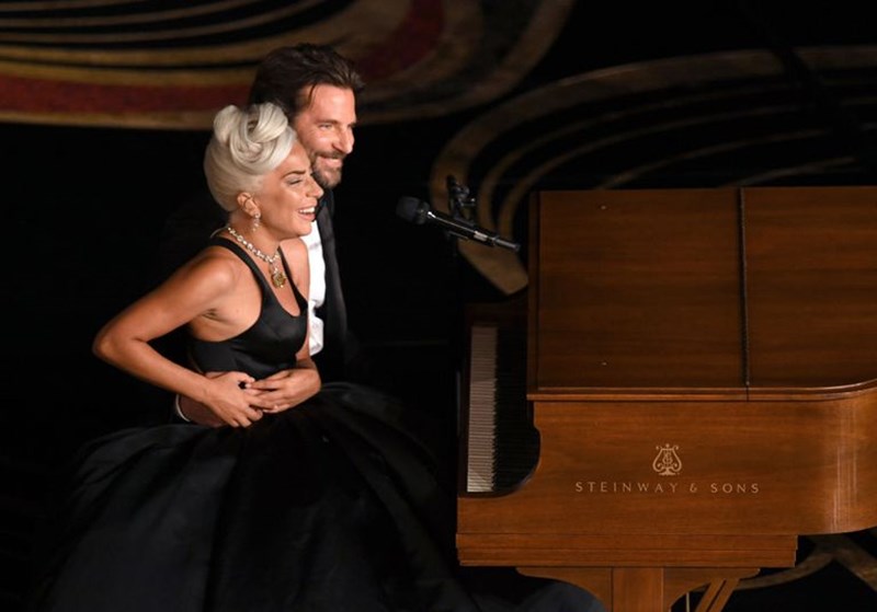 Lady Gaga & Bradley Cooper: Η συγκινητική ερμηνεία τους στη σκηνή των Όσκαρ - εικόνα 1