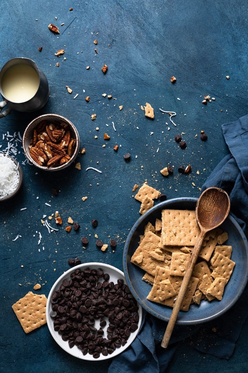 Τώρα με μόλις 6 υλικά φτιάχνεις τις πιο λαχταριστές μπάρες που έφαγες ποτέ! - εικόνα 1