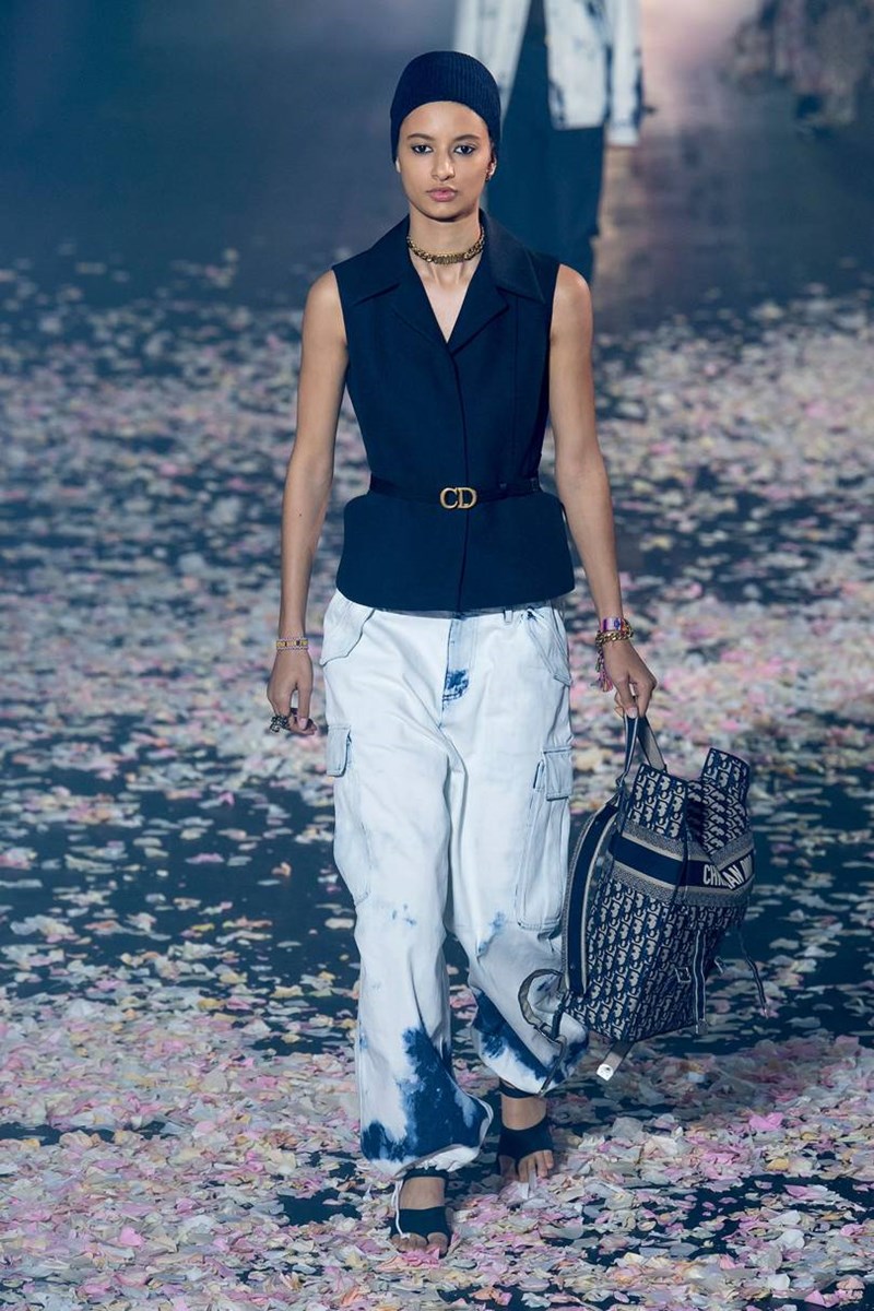 The Ultimate Trend Guide: Όλες οι τάσεις της άνοιξης σε 44 φωτογραφίες από τα ντεφιλέ - εικόνα 31