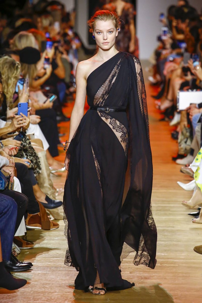 The Ultimate Trend Guide: Όλες οι τάσεις της άνοιξης σε 44 φωτογραφίες από τα ντεφιλέ - εικόνα 20