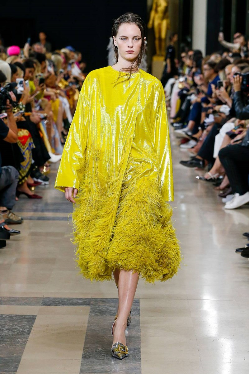 The Ultimate Trend Guide: Όλες οι τάσεις της άνοιξης σε 44 φωτογραφίες από τα ντεφιλέ - εικόνα 28