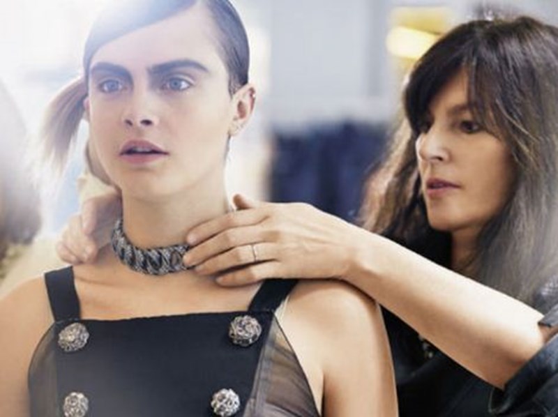 Τι γνωρίζουμε για την Virginie Viard που θα αντικαταστήσει τον Karl Lagerfeld; - εικόνα 2