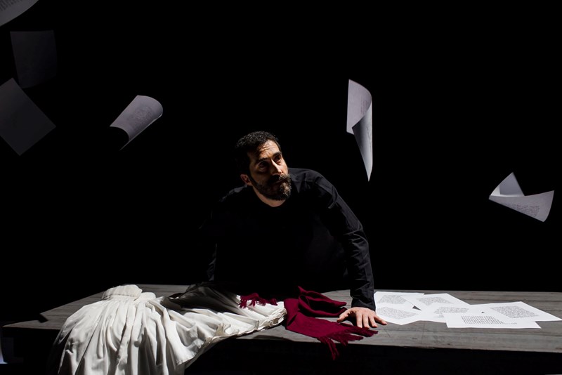 Μαρία Γυπαράκη: «Τα θέατρο ξαναδουλεύει, αναπλάθει ένα ήδη υπάρχοντα μύθο» - εικόνα 2