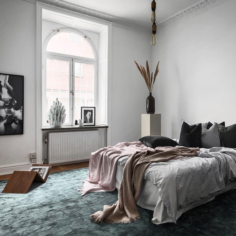 10 υπνοδωμάτια που μας μαγεύουν με την απλότητά τους και πυροδοτούν την έμπνευσή μας - εικόνα 1