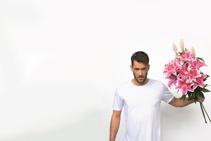 Αντίνοος Αλμπάνης: «Eίναι ωραία η μοναχικότητα, αρκεί να μη γίνει μοναξιά» - εικόνα 1