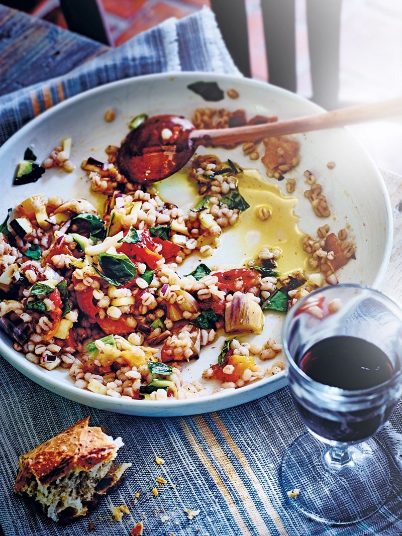 4 σαλάτες για να δώσετε χρώμα στο γιορτινό τραπέζι - εικόνα 2