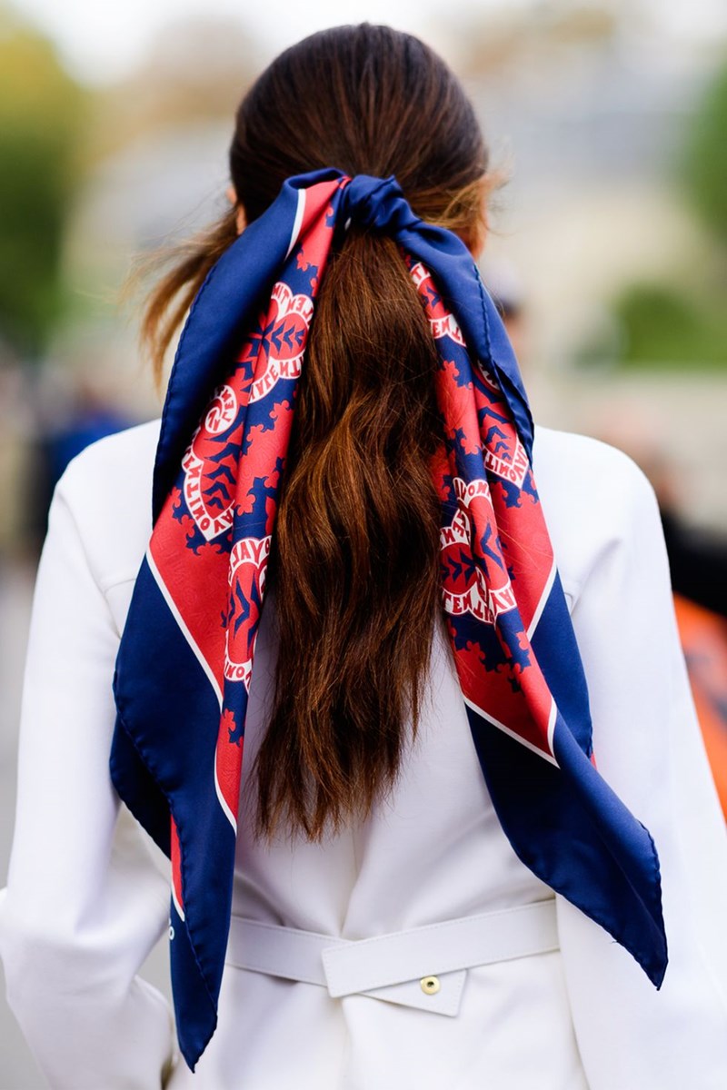 6 summer looks που ακολουθούν τις πιο δυνατές τάσεις της μόδας - εικόνα 4