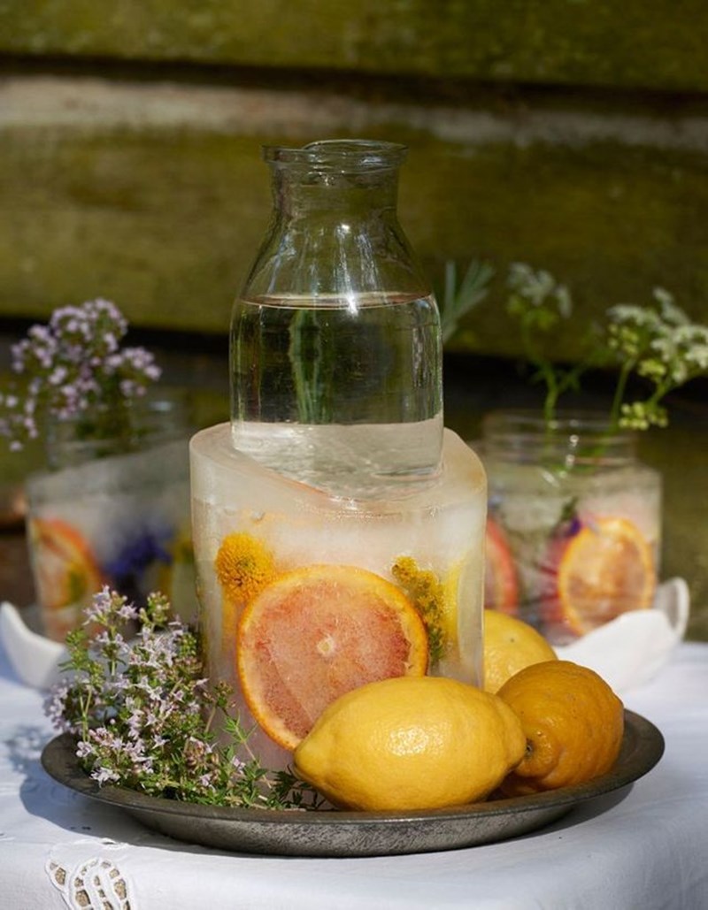 Detox Water: Ο ευκολότερος τρόπος να πίνεις όσο νερό χρειάζεται καθημερινά - εικόνα 1