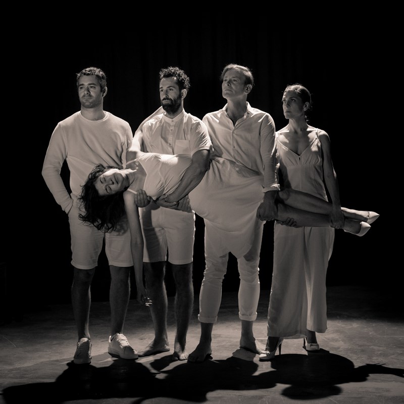 Βασίλης Μαυρογεωργίου: «Το θέατρο οφείλει να υπηρετεί και το πάντα και το τώρα. Και το τώρα τη δεδομένη στιγμή έχει τρομερή ανάγκη» - εικόνα 3