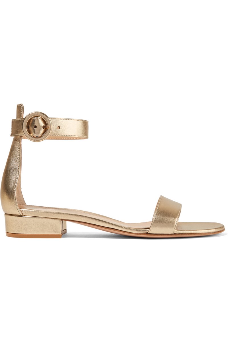 15 εντυπωσιακά φλατ σανδάλια που θα φοράμε από το πρωί μέχρι το βράδυ - εικόνα 10