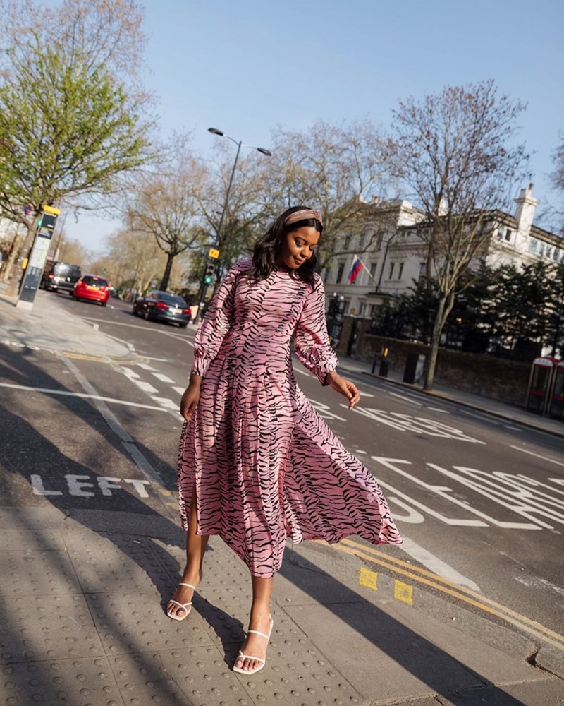 10 τρόποι να φορέσεις τα strappy σανδάλια σου σήμερα - εικόνα 4