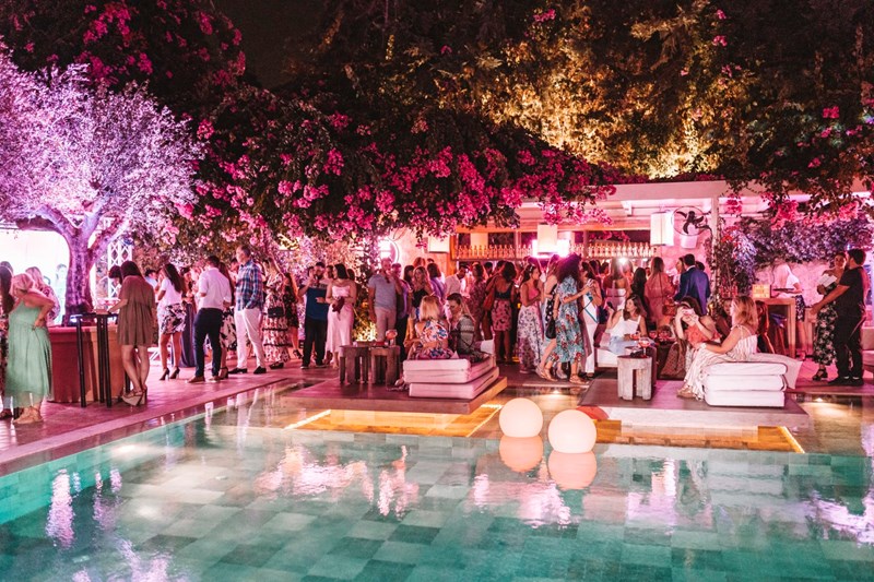 Πήγαμε στο πιο ροζ πάρτι της πόλης - εικόνα 3