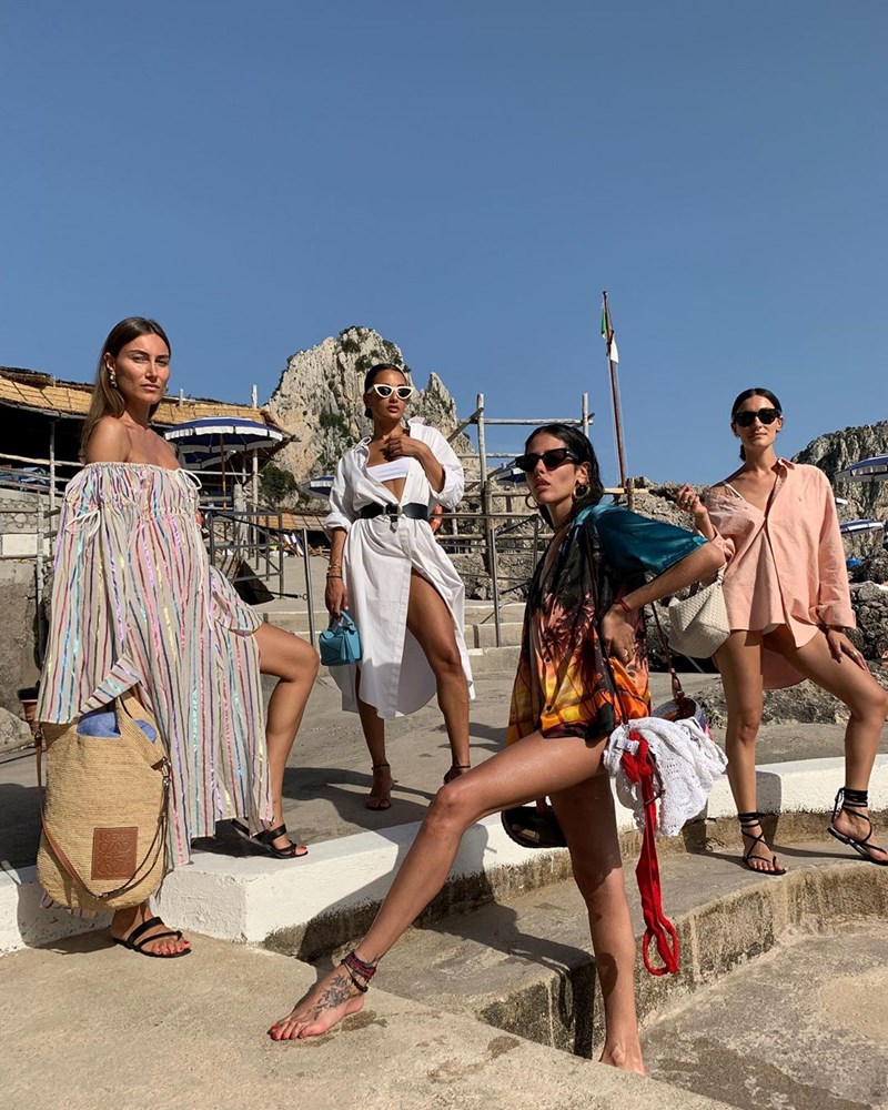 Τravel in Style: 11 looks με άποψη για να είσαι fashionable και στο ταξίδι - εικόνα 1