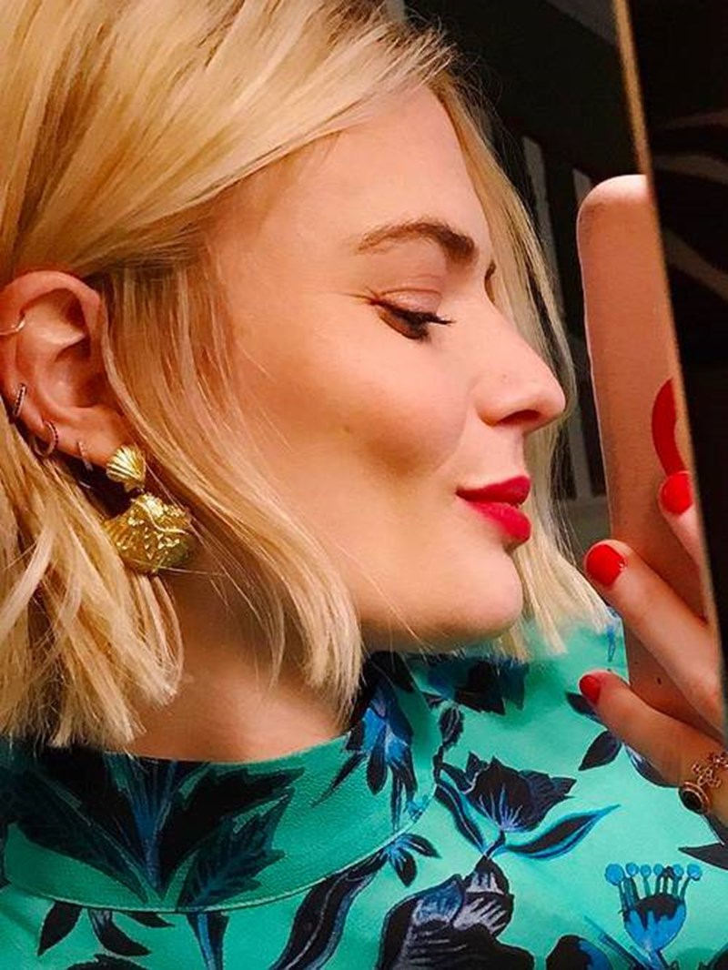 5 πρωτότυποι τρόποι να κάνεις layering με τα σκουλαρίκια σου. Γιατί ένα ζευγάρι δεν είναι ποτέ αρκετό... - εικόνα 2