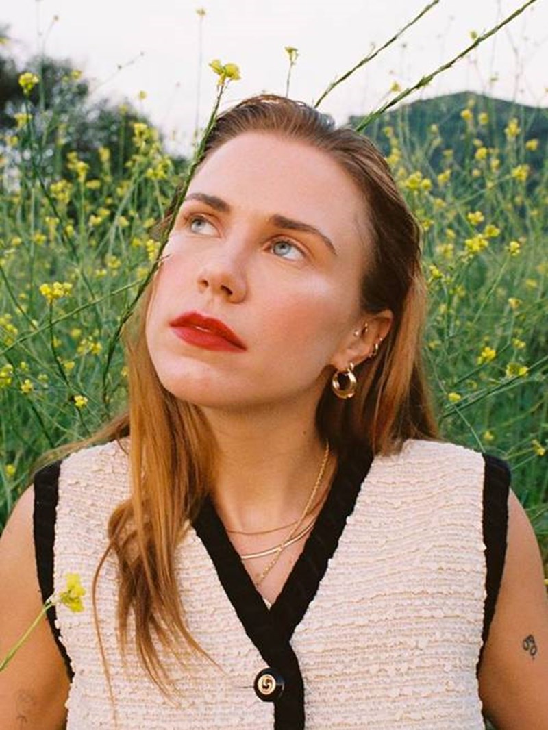 5 πρωτότυποι τρόποι να κάνεις layering με τα σκουλαρίκια σου. Γιατί ένα ζευγάρι δεν είναι ποτέ αρκετό... - εικόνα 5