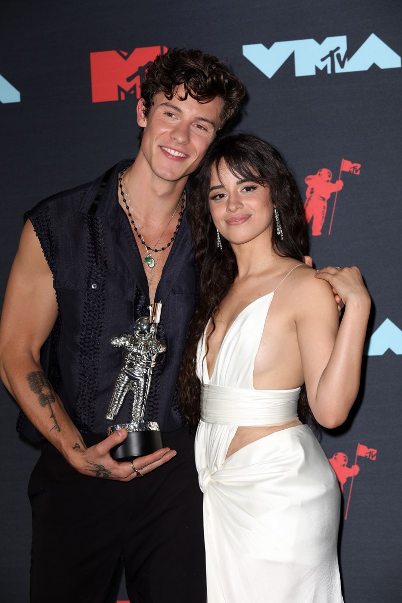 Οι celebrity έρωτες του καλοκαιριού - εικόνα 4