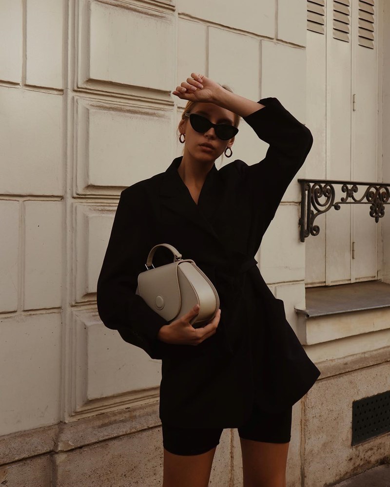 12+1 μεταβατικά looks που θα σε κάνουν να ξεχάσεις το καλοκαίρι για τα καλά - εικόνα 10