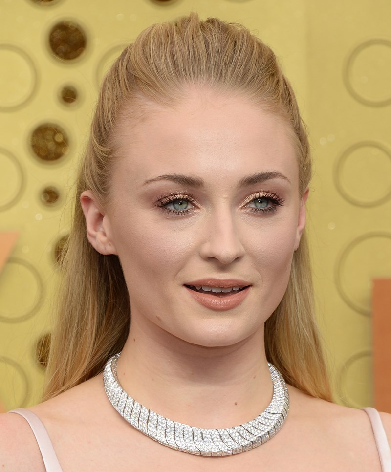 10+1 υπέροχα beauty looks από τα βραβεία EMMY που μπορείς να αντιγράψεις αμέσως - εικόνα 6