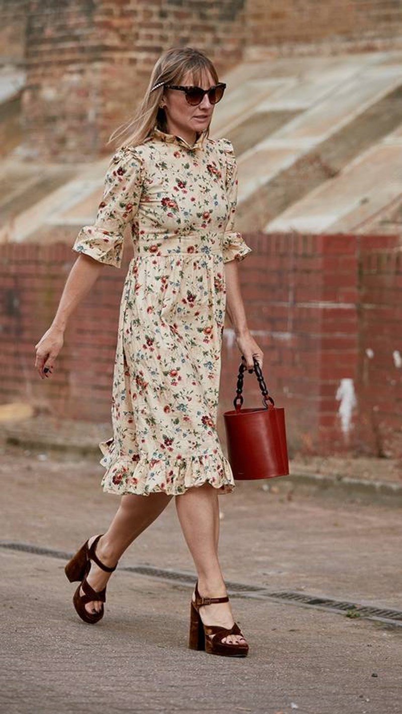 21 απόλυτα on trend εμφανίσεις από το street style της LFW - εικόνα 18