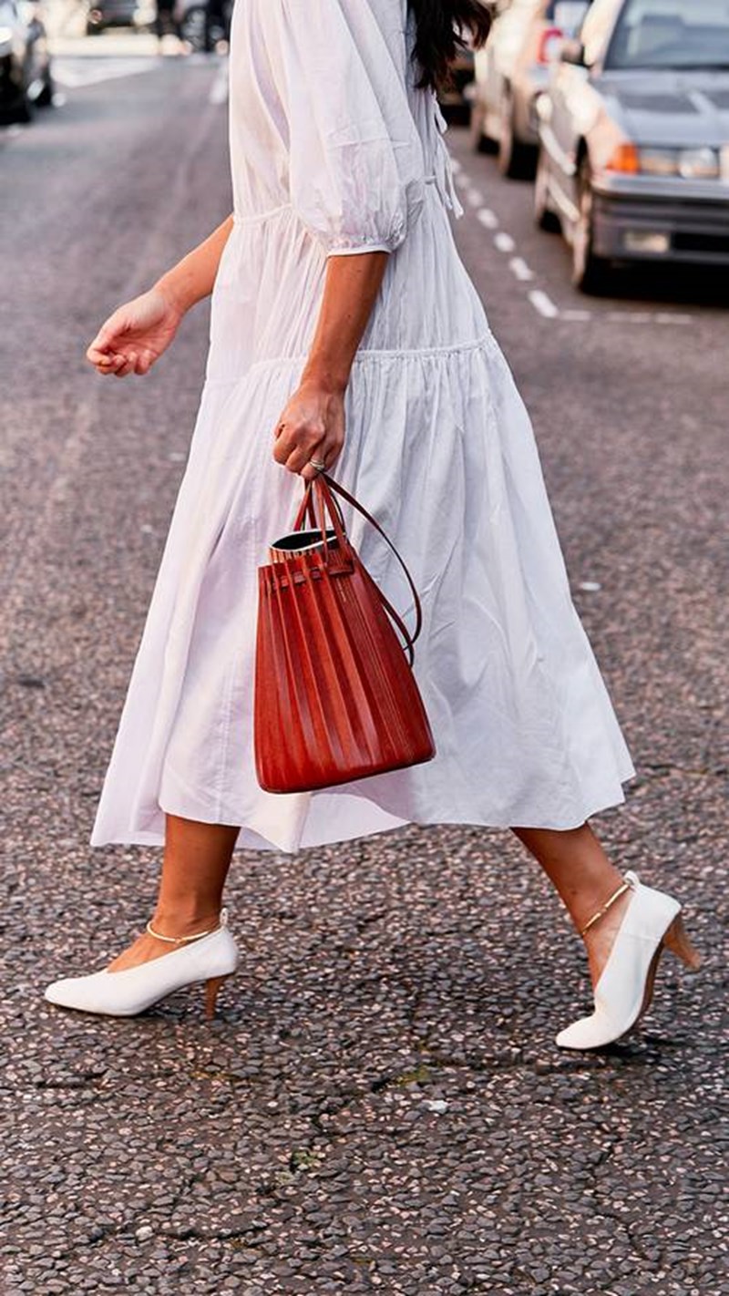 21 απόλυτα on trend εμφανίσεις από το street style της LFW - εικόνα 17