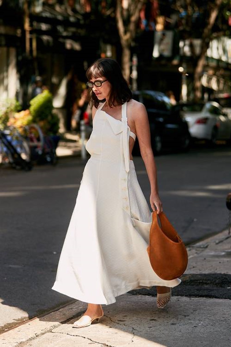 13 cult κομμάτια του street style που φορούν τα it girls - εικόνα 11