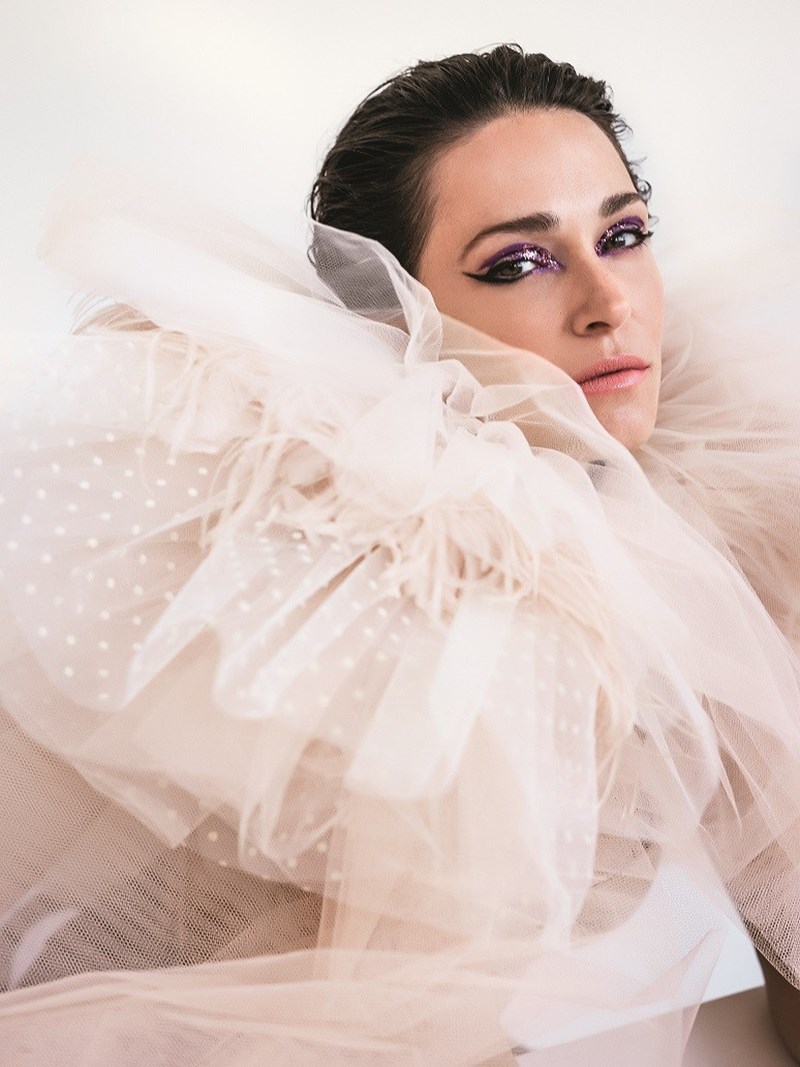 Μαίρη Μήνα: «Τα όνειρά μου είναι φτιαγμένα από αθωότητα και άγνοια κινδύνου» - εικόνα 2