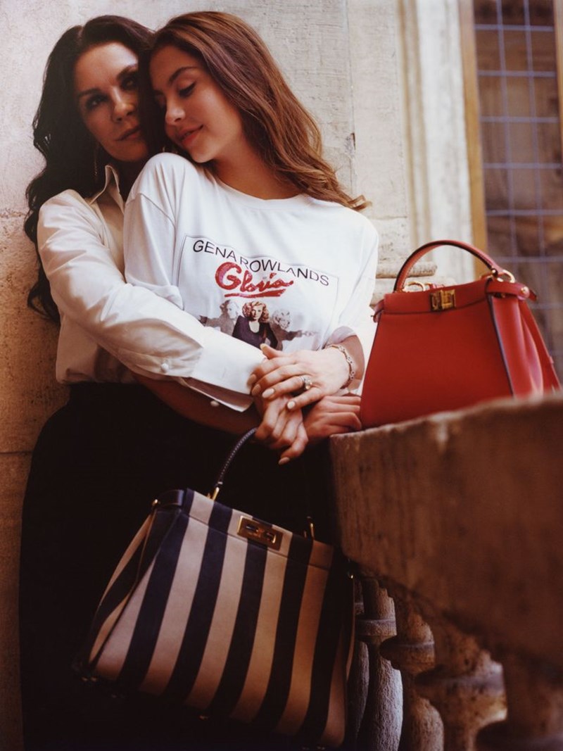 H Catherine Zeta Jones μαζί με την κούκλα κόρη της στην καμπάνια του οίκου Fendi - εικόνα 2