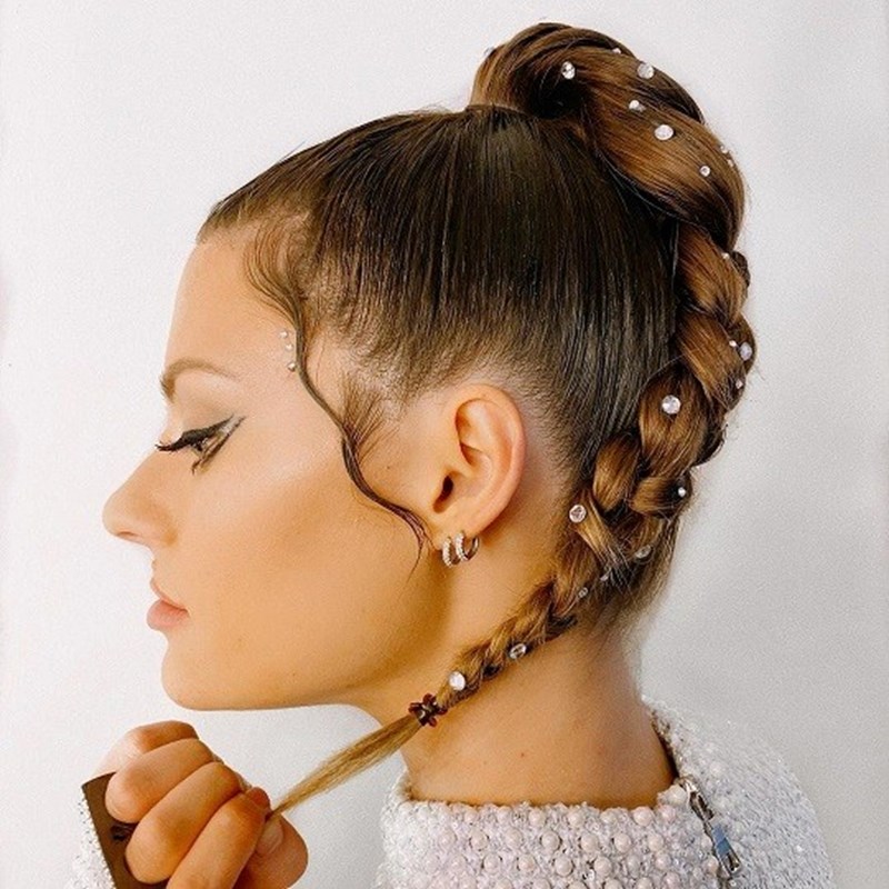 6 μοντέρνα χτενίσματα για να υιοθετήσεις αυτό το τριήμερο - εικόνα 2