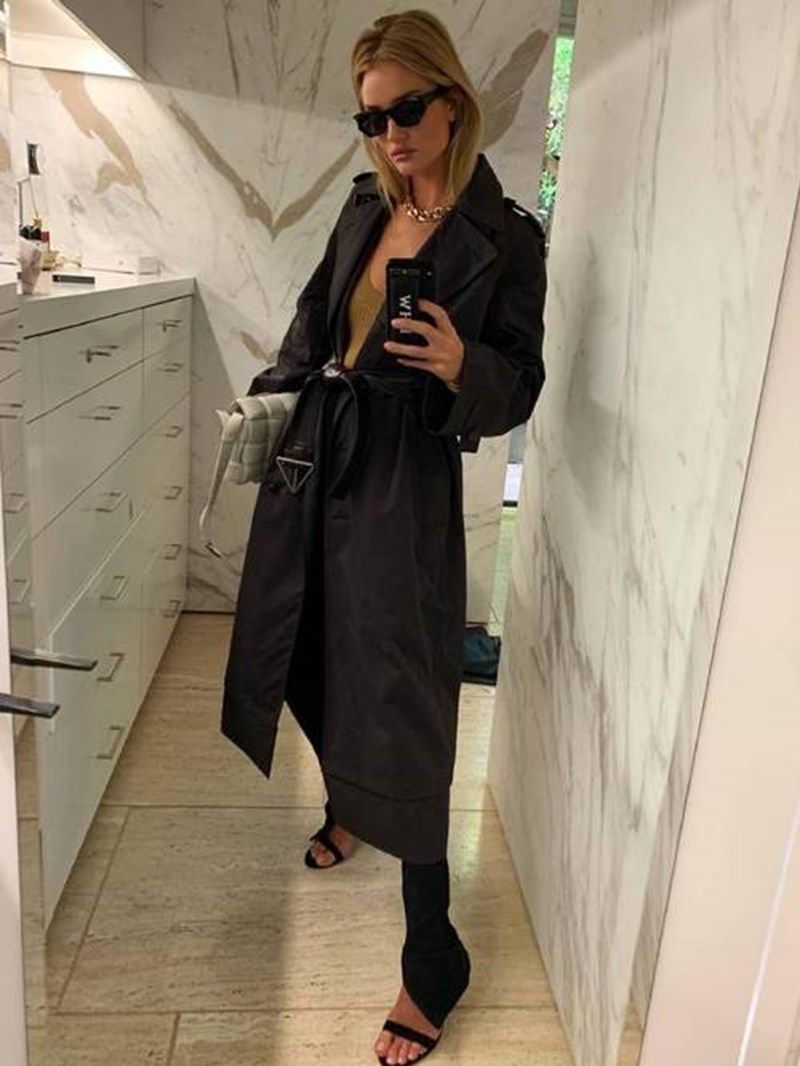 Βρήκαμε όλα τα must-haves της Rosie Huntington-Whiteley - εικόνα 6