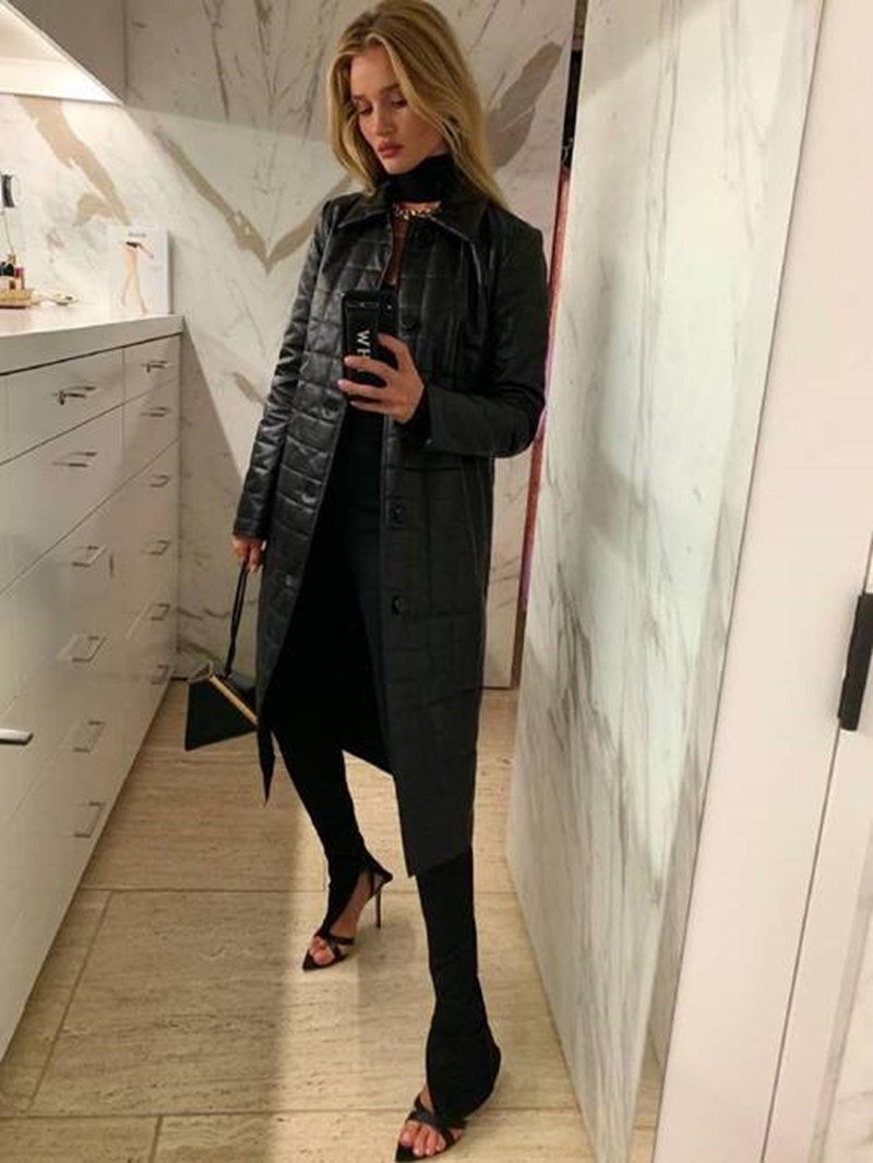 Βρήκαμε όλα τα must-haves της Rosie Huntington-Whiteley - εικόνα 14