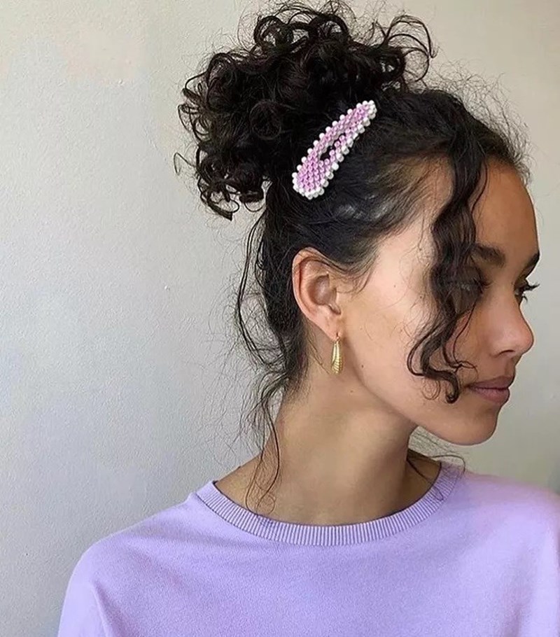 Διστάζεις να φορέσεις hair accessories; 7 tips για  looks με άποψη - εικόνα 1
