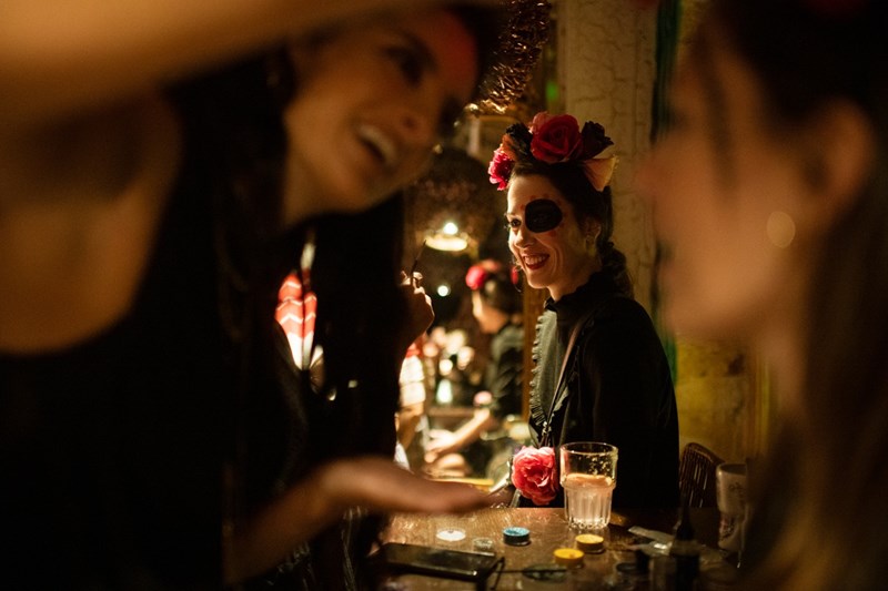 Τι έγινε στο πιο spooky πάρτι της πόλης; - εικόνα 1