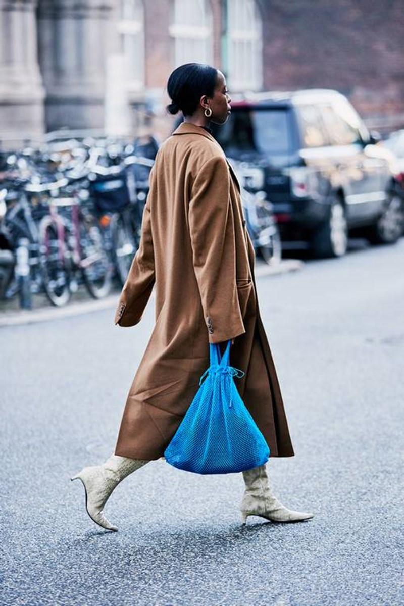 Βαρέθηκες τα μπεζ; 6 τρόποι βάλεις χρώμα στο στυλ σου - εικόνα 6