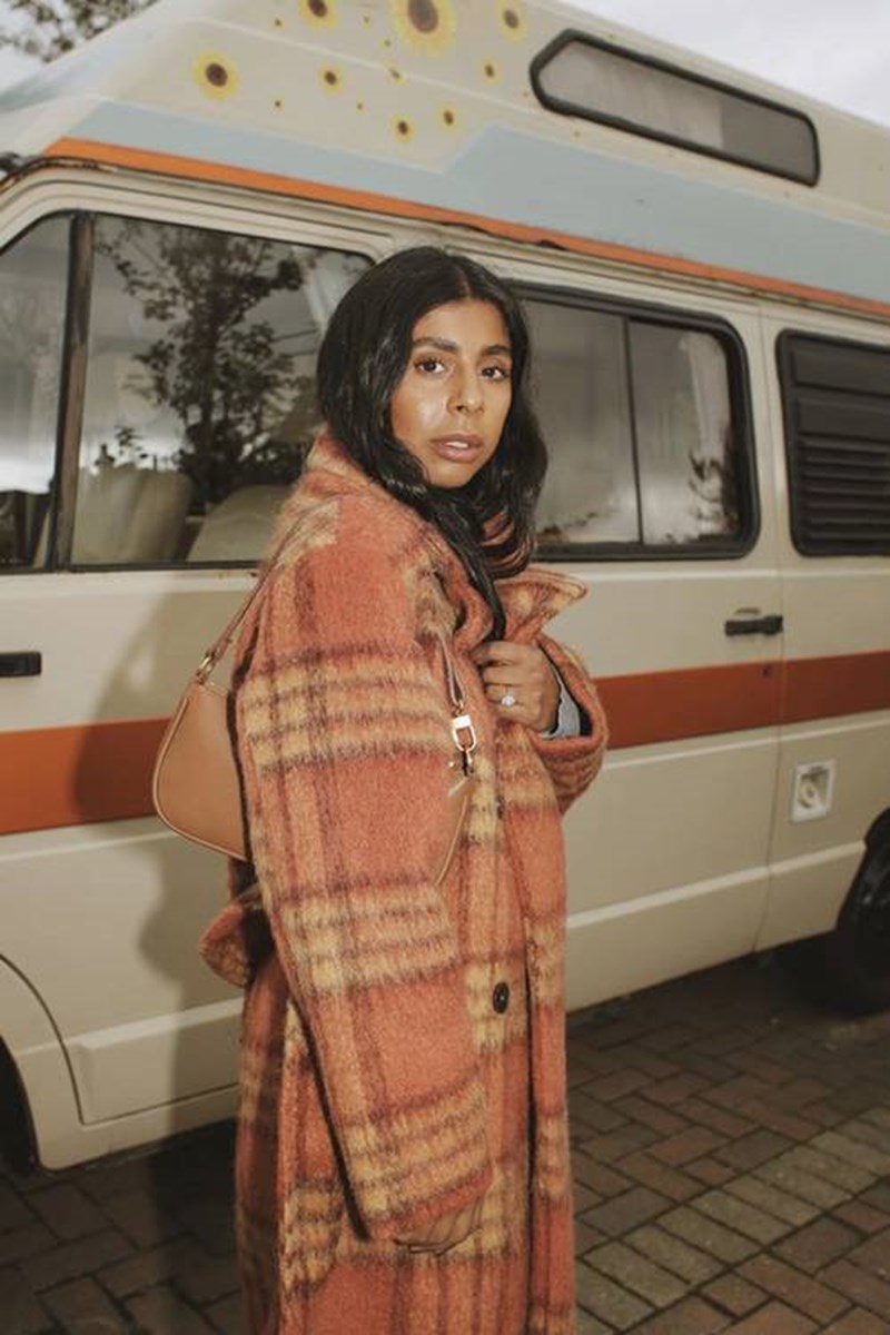 10 οικονομικά κομμάτια που φορούν τώρα τα Insta-girls που εμπιστευόμαστε - εικόνα 1