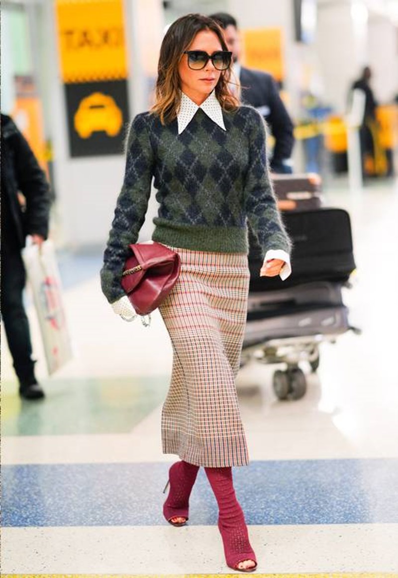 Βρήκαμε το boot trend που δεν αποχωρίζεται τώρα η Victoria Beckham - εικόνα 1