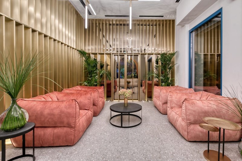 3 νέα ξενοδοχεία της Αθήνας που εντυπωσιάζουν με την πρώτη ματιά - εικόνα 2