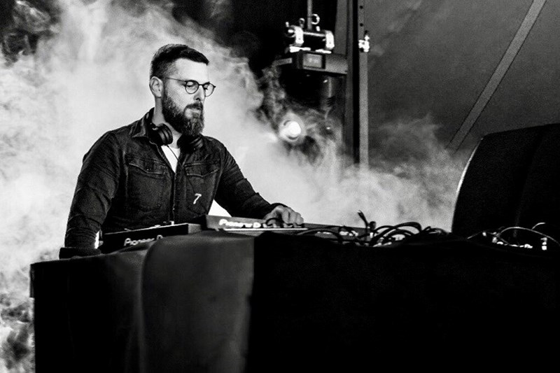 Συνέντευξη: Ο Cabaret Nocturne γράφει μουσική για νυχτόβια πλάσματα - εικόνα 2