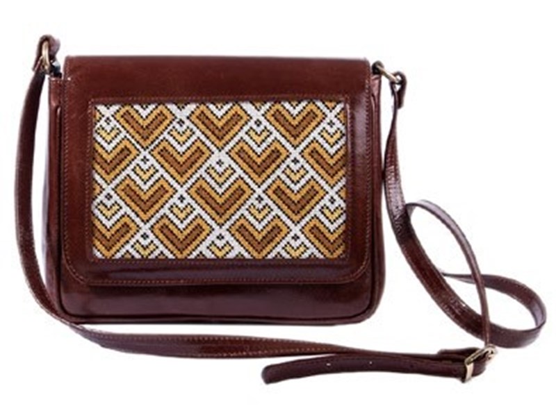 Monzouzou: Οι χειροποίητες τσάντες που νοσταλγούν το παρελθόν - εικόνα 13