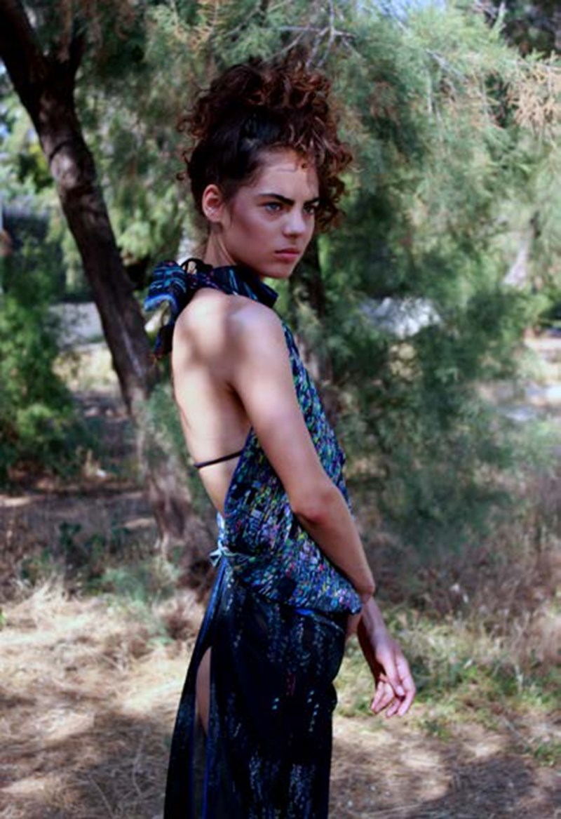 Digital Tribe: Τα μεταξωτά φουλάρια που θα φορέσεις με πολλούς διαφορετικούς τρόπους - εικόνα 14