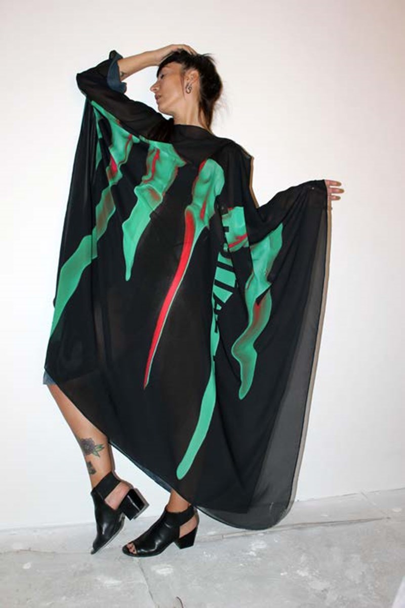 Digital Tribe: Τα μεταξωτά φουλάρια που θα φορέσεις με πολλούς διαφορετικούς τρόπους - εικόνα 10