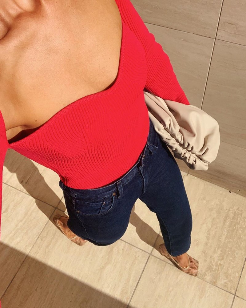 Πώς θα κρατήσεις φέτος την clutch bag; Η Rosie Huntington-Whiteley σου δείχνει 6 chic τρόπους - εικόνα 5